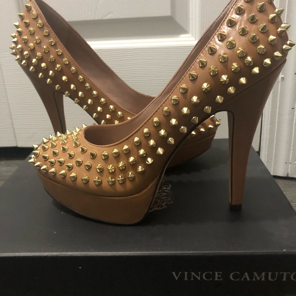 Vince Camuto Nude, gold spiked heels